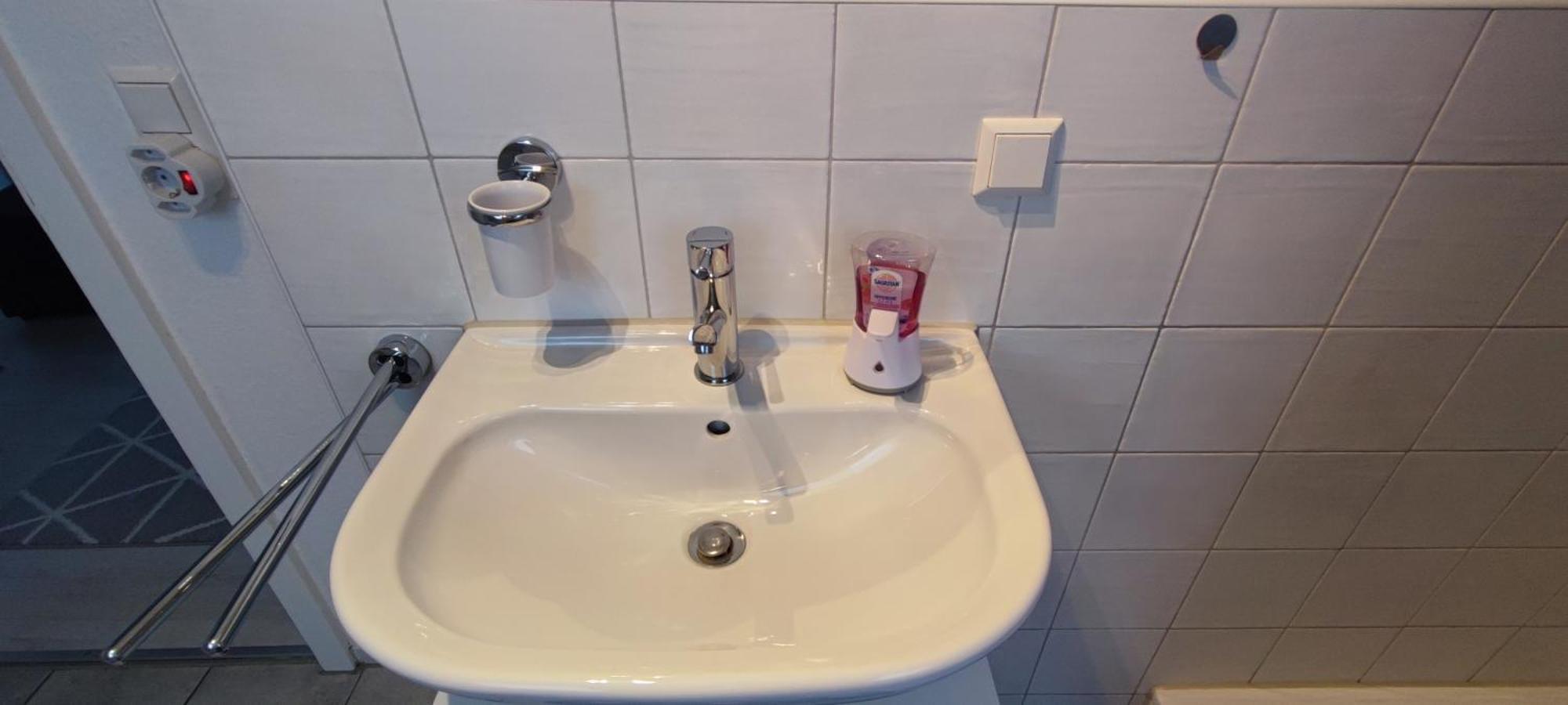 Antony Home Ferienwohnung Острах Экстерьер фото